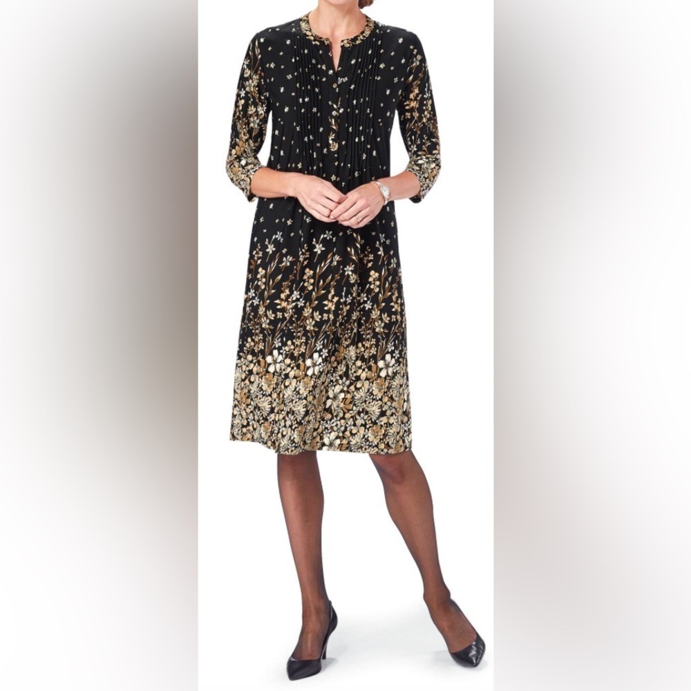 NEW - Serengeti Wildflowers Garden Knit Dress. Black Multi. Small.